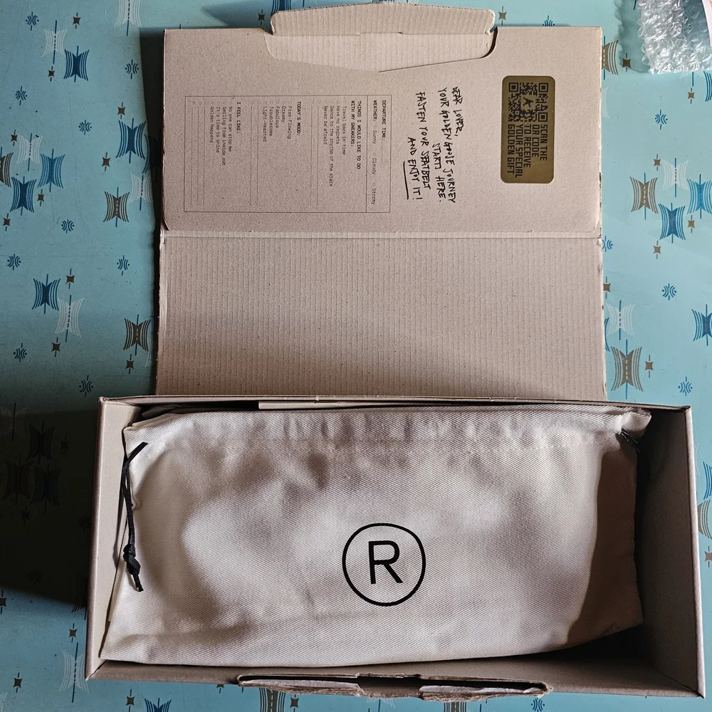 Golden Goose Navy and Gold Sneakers E - Picture 8 of 15